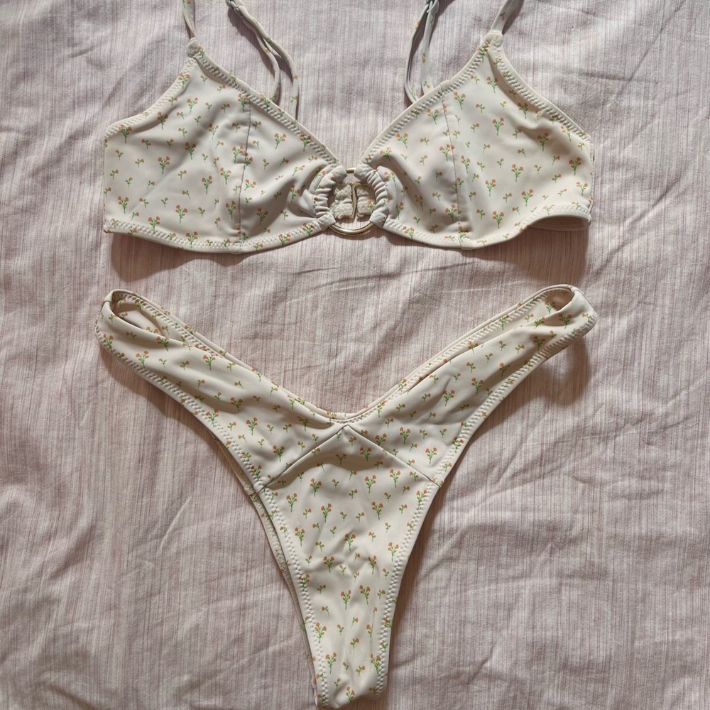 Lahana floral bikini
